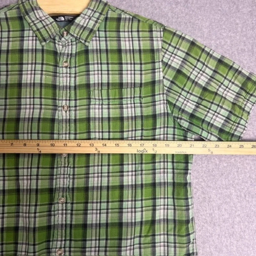 The North Face Men's Green Plaid Short Sleeve Button Up Shirt Size Large‎